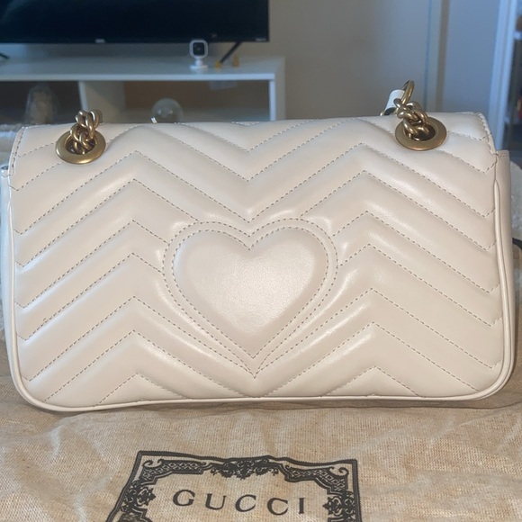 GG MARMONT SMALL SHOULDER BAG - Picture 2 of 11